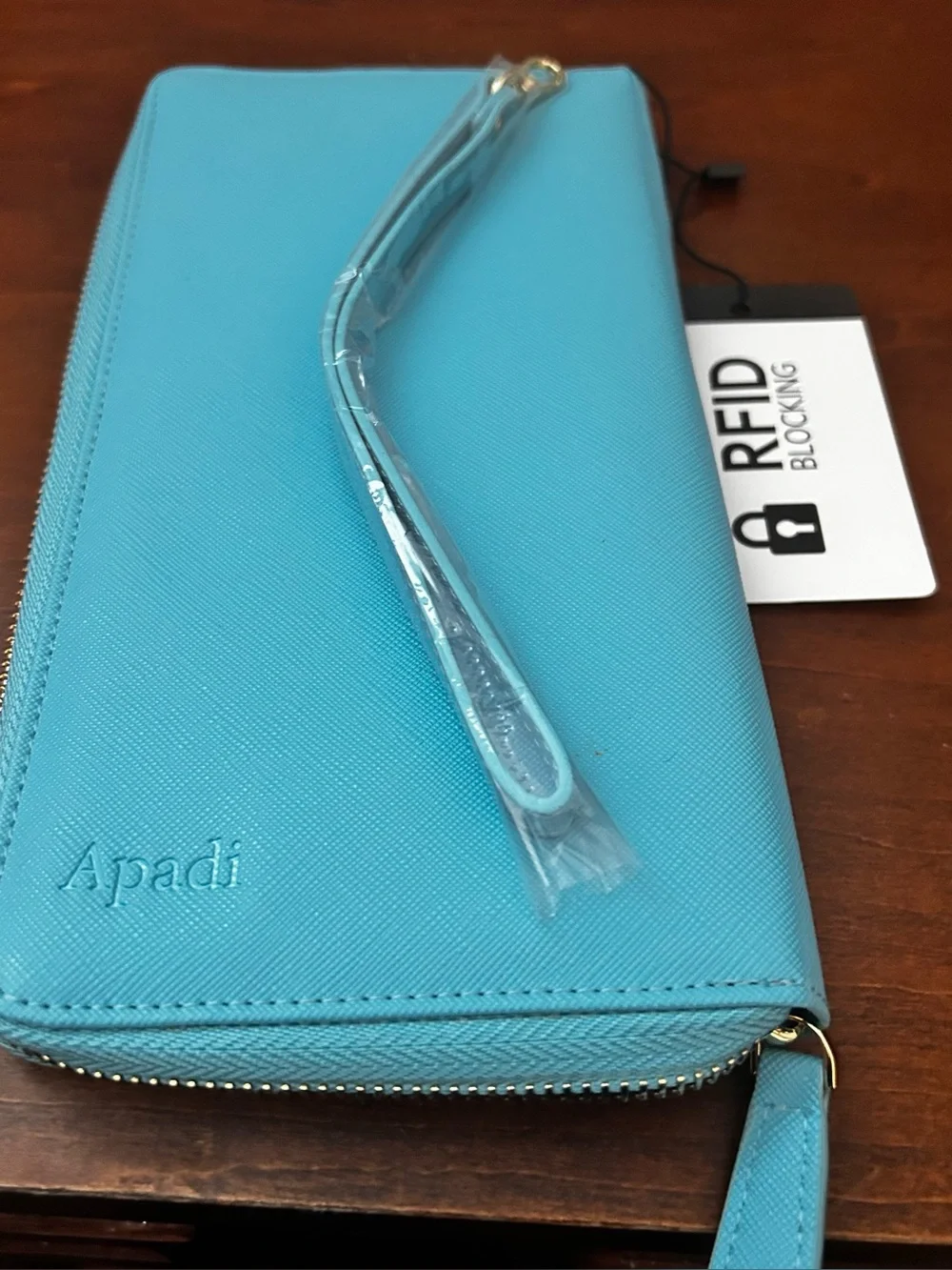 NWT Zip-Around Travel Documents Organizer RFID Faux leather Turquoise Wallet